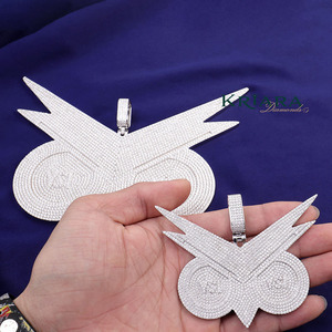 Colgante de diamante cultivado en laboratorio con alas y diseño circular, oro blanco, joyería de lujo unisex - Product Image 2
