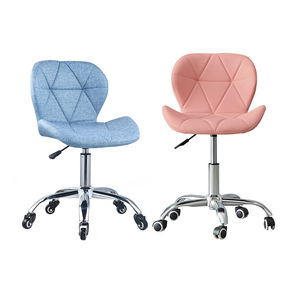 Silla de Oficina Giratoria Moderna con Ruedas, Silla Rodante de Cuero PU con Altura Ajustable para Oficina en Casa, Estudio y Sala de Estar - Product Image 3