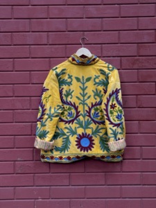 เสื้อแจ็คเก็ตผ้าฝ้ายทอมือลายดอกไม้ปักลายพรีเมียมสำหรับผู้หญิง สีเหลือง สำหรับฤดูใบไม้ร่วง/ฤดูหนาว ขายปลีกโดยร้านบูติก - Product Image 4