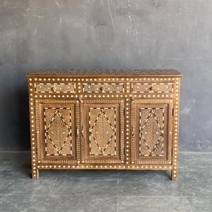 Mejor Colección de Aparadores Florales con Incrustaciones de Hueso, 3 Cajones, Estilo Antiguo, Arte del Himalaya - Product Image 1