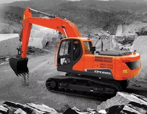 Excavadora de cadenas usada y duradera de 3000 kg con estación de operador de alta visibilidad y cuchilla frontal para trabajos en terrenos urbanos - Product Image 6