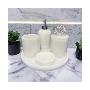 Ensemble de bain de qualité supérieure, texture premium, se sent frais et lisse, ajoutant une touche sensorielle de luxe. - Product Image 5