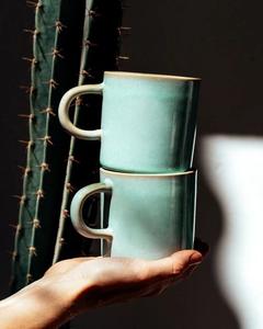 Taza de Café Moderna de Cerámica con Esmalte Reactivo Azul Océano, Forma Cilíndrica Lisa, Asa de Agarre Cómodo, Diseño que Retiene el Calor - Product Image 2