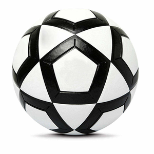 Balón de Fútbol Clásico Blanco y Negro CORE FIELD, Cosido a Mano, Cuero Genuino, Duradero y Ecológico, para Entrenamiento en Interiores y Exteriores - Product Image 1