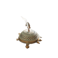 Brûleur d'encens artisanal traditionnel en laiton, forme Damru, support pour bâtonnets d'encens Agarbatti, pour Puja, porte-dhoop en métal pur avec couvercle perforé