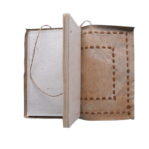 Carnets en cuir véritable faits main, couleur marron, avec surpiqûres décoratives, pour usage professionnel, vente en gros, promotionnels, idéaux comme cadeaux. - Product Image 4