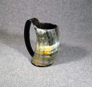 Tazas de cuerno vikingas eternas que se presentan como un símbolo de fuerza con un atractivo rústico, acabado artesanal y agarre cómodo. - Product Image 6