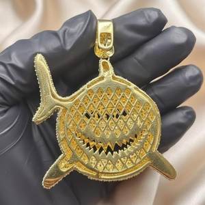 จี้รูปฉลามประดับเพชรโมอิสซาไนต์ VVS แบบ Iced-Out ชุบทองสองสี เงินแท้ 925 สไตล์หรูหรา ฮิปฮอป บลิงค์ แฟชั่นสำหรับงานปาร์ตี้ - Product Image 2