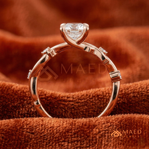Anillo de Diamantes Radiantes Chapado en Oro Rosa de 18K – Solitario Botánico Inspirado en un Cuento de Hadas - Product Image 3