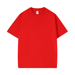 เสื้อยืดคอกลมแขนสั้นสีแดงสำหรับผู้ชาย ทรงปกติ ผ้าฝ้ายเจอร์ซีย์ถัก 100% สีพื้น - Product Image 1