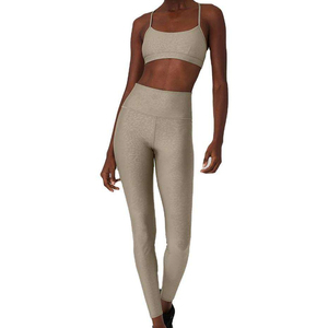 Conjuntos de Yoga para Mujer Hechos con Material Elástico para Venta en Línea, Últimos Conjuntos de Yoga Modernos para Mujer Hechos con Alta Calidad - Product Image 1