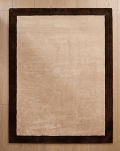 Alfombra de Lana Color Marfil con Borde Marrón Oscuro – Alfombra Tejida a Mano de Lana de Nueva Zelanda, Alfombra Moderna Minimalista de Color Neutro - Product Image 1