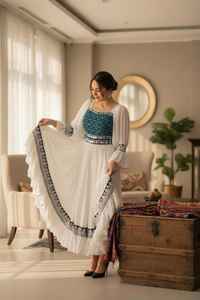 Nuevos vestidos de novia estilo moderno KUCHI, bordados a mano, estilo vintage afgano, para mujer, en varios diseños y colores. - Product Image 2