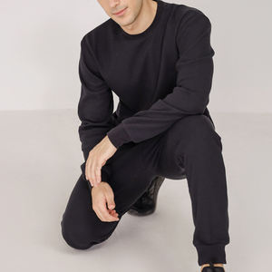 Conjunto Deportivo de Sudadera con Cuello Redondo para Hombre, Color Negro Sólido, Manga Larga, Corte Regular Informal, Algodón de Peso Medio, Ropa de Otoño con Bolsillos Laterales - Product Image 4