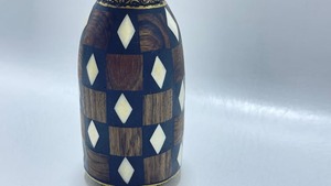 Dispensador de Loción Decorativo de Latón, Accesorio para Baño, Ideal para Uso Diario y para la Encimera en el Baño Principal o en Cuartos de Invitados - Product Image 4