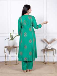 Ensemble coordonné vert émeraude tendance avec dupatta, Kurti brodé et pantalon pour femme, tenue décontractée, vêtements ethniques - Product Image 3