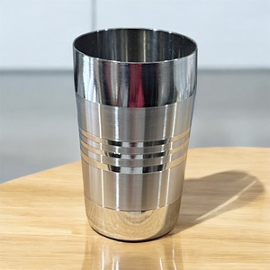 Verre à eau en acier inoxydable de qualité supérieure, gobelet métallique robuste pour la maison et la restauration, finition traditionnelle Laser-Line - Product Image 4