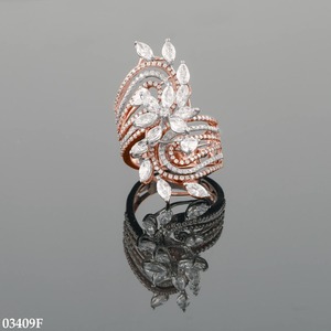 แหวนเพชรแล็บโกรว์ทรงบริลเลียนต์ ทองคำขาว 18K ชุบทองคำ ประดับเพชรจาก DVINS JEWELS ได้รับการรับรองจาก IGI เหมาะสำหรับเป็นของขวัญในงานหมั้นสำหรับผู้หญิง - Product Image 5