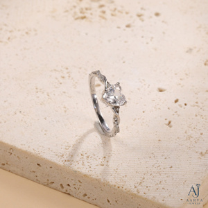 Anillo de Compromiso AARVA JEWELS con Moissanita Corte Corazón, Plata 925 con Baño de Rodio, Engaste de Garras, Estilo Romántico para Mujer - Product Image 5
