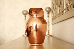Carafe à eau en cuivre avec finition martelée, poignée de style vintage, pour la décoration de la maison, vaisselle écologique - Product Image 6