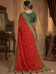 Sari de Seda con Estampado Floral Estilo Bollywood, Marca KV - Product Image 2