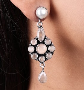 Boucles d'oreilles pendantes en argent oxydé avec perles, fleurs en laiton, onyx tendance, bijoux pour femmes, vente en gros, fournisseur en vrac - Product Image 2