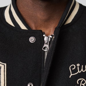 แจ็คเก็ตวาร์ซิตี้ลำลองแบบสั่งทำพิเศษสำหรับฤดูใบไม้ผลิ ตัวเสื้อทำจากผ้าขนสัตว์ แขนเสื้อทำจากผ้าสแปนเด็กซ์/โพลีเอสเตอร์ แบบ OEM ติดซิปด้านหน้า กันลม ระบายอากาศได้ดี - Product Image 3