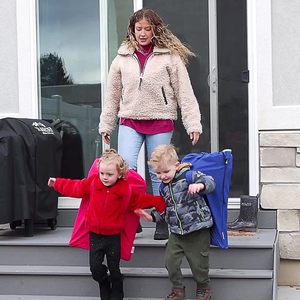 Lightweight Modern Aluminum Folding Camping <b>Chair</b> Cup Holder Pocket <b>Backpack</b> Straps for Beach Picnics Outdoor Sports Park Events - Product Image 4