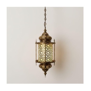 Lámparas Metálicas Huecas o Faroles Metálicos Marroquíes Decorativos para la Decoración de Eid y Ramadán - Product Image 2
