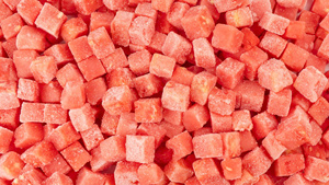 แตงโมแช่แข็ง IQF หั่นเต๋า ขนาดเล็ก MOQ ต่ำ บรรจุภัณฑ์สุญญากาศ บรรจุภัณฑ์แบบขายส่ง ปรับแต่งขนาดได้ สำหรับผู้เริ่มต้นธุรกิจและผู้ซื้อขายส่ง - Product Image 4