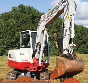 Mini-excavatrice professionnelle Takeuchi offrant des commandes fluides, une forte force de creusement et des performances efficaces pour la construction - Product Image 1