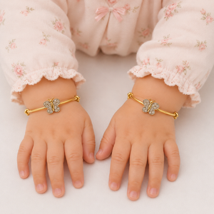 Brazalete de Mariposa en Oro de 18 Quilates con Circonita Cúbica, Joyería Elegante de Alto Brillo para Mujer, Uso Diario, Regalo para Fiestas y Bodas - Product Image 1