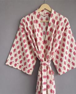 Robe kimono ample sans col en coton avec motif imprimé rouge, manches trois quarts, longueur midi, tenue décontractée pour toutes les saisons - Product Image 3