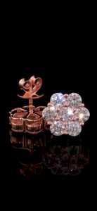 Pendientes de Flor con Moissanita VVS, Plata de Ley 925, Diseño Floral en Racimo - Product Image 3