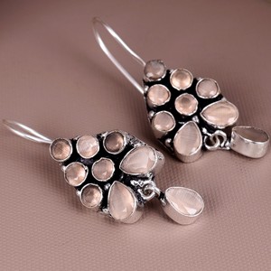 Boucles d'oreilles pendantes ethniques bohèmes en argent oxydé avec pierre pêche, bijoux fantaisie vintage faits à la main - Product Image 3