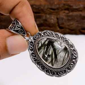 Pendentif en quartz rutile vert fait main, argent sterling 925, style bohème, bijou en pierre précieuse, cristal de guérison, cadeau pour elle - Product Image 1