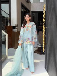 ชุดสูทผ้าไหมเครปชาติพันธุ์สำหรับผู้หญิงงานปักเลื่อมและ organza dupatta - Product Image 2