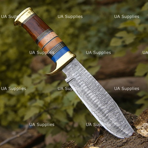 Couteau de chasse UA Supplies DIY en acier Damas forgé à la main, style Crocodile Dundee, manche en bois, OEM disponible, lame droite ultra-affûtée - Product Image 3