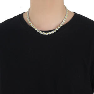 Cadena Cubana Moderna Estilo Hip Hop con Brillantes Diamantes CZ para Moda Urbana, Ropa de Calle y Atuendos para Festivales de Música - Product Image 1