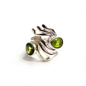 5.9 Grams <b>Peridot</b> <b>Ring</b> Elegant and Stylish Accessory - Product Image 2