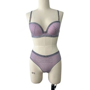 Nuevo conjunto de sujetador con aros ultrafino de tres piezas sin costuras, estilo francés, copa completa de encaje, para mujer joven, de gran venta. - Product Image 1