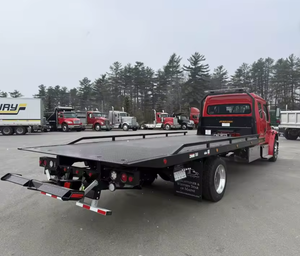 Camión de Remolque Best Drive 2025 Freightliner M2 106 Rollback - Cummins, 300HP, Diésel, Automático, Listo para Envío Mundial - Product Image 3