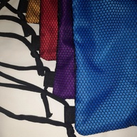 Sac à cordon personnalisé avec poche zippée en polyester durable, promotionnel, en gros, fabricant OEM, usine d'exportation de Sialkot