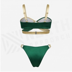 North Approach Ensemble de bikini femme vert et or à blocs de couleur, haut bandeau et bas string, avec bordure contrastante, maillot de bain extensible - Product Image 2