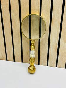 Lupa vintage de 3'' con mango de latón macizo y nácar - Product Image 6