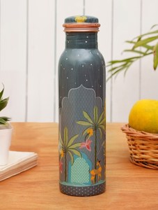 Bouteille d'eau classique en cuivre de conception orientale, écologique, 1000 ml, imprimée en 3D, portable, avec couvercle, pour le bureau et la maison - Product Image 1