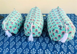 Juego de 3 Bolsas de Aseo para Mujer, Organizador de Cosméticos Acolchado, Bolsa de Aseo con Estampado Artesanal, Accesorio de Maquillaje - Product Image 3