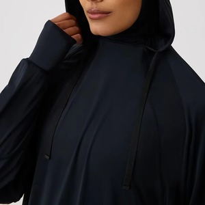 Conjunto Deportivo Modesto Personalizado con Cremallera para Mujer, Diseño con Bolsillos, Conjunto de Gimnasio Musulmán de Secado Rápido, Ropa Deportiva Musulmana para Mujer - Product Image 3