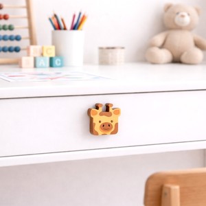 Nouveauté : Boutons de tiroir pour enfants en bois d'acacia, poignées de commode en forme de tête de girafe, poignées de meubles en bois durables de haute qualité - Product Image 4