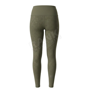 Leggings de yoga pour femmes à taille élastique avec maintien confortable pour la gym et les mouvements quotidiens, fabriqués au Pakistan - Product Image 2